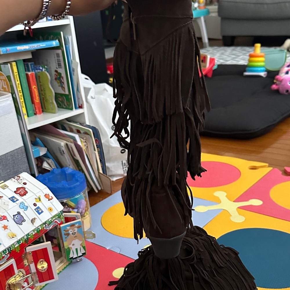 Reaction Kenneth Cole Dark Brown Fringe Heeled Boots - Picture 9 of 10
